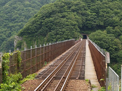 餘部鉄橋。以前は、こんな柵なかったと思うんですが・・・。